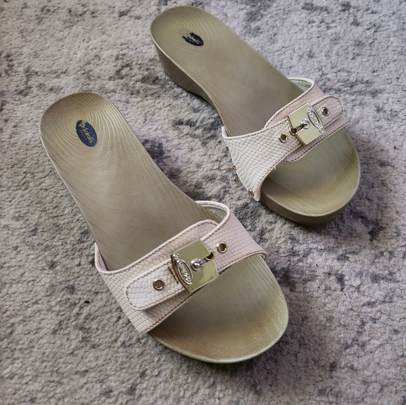 Dr. Scholl's Rubber Exercise Sandals - Picture 2 of 9